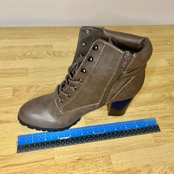 NWT Leather Combat Boots Combat Booties Style & Co "Caitlin" Size 9.5 - Picture 10 of 12